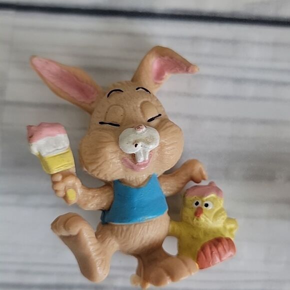 Vintage 70s Bunny Cake Toppers Made Of PVC Set Of 5 - Picture 6 of 9